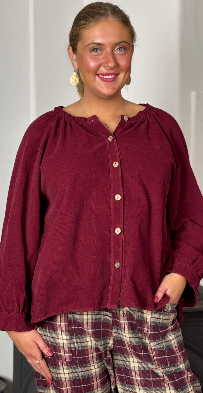 Rosina fløjls bluse med flæsedetalje bordeaux LikeLondon