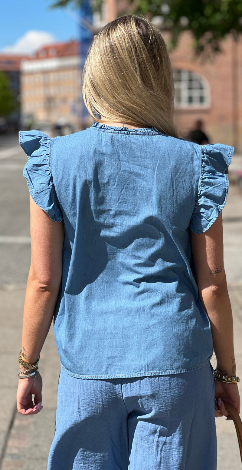 Kashe denimbluse med smock light blue denim B.young