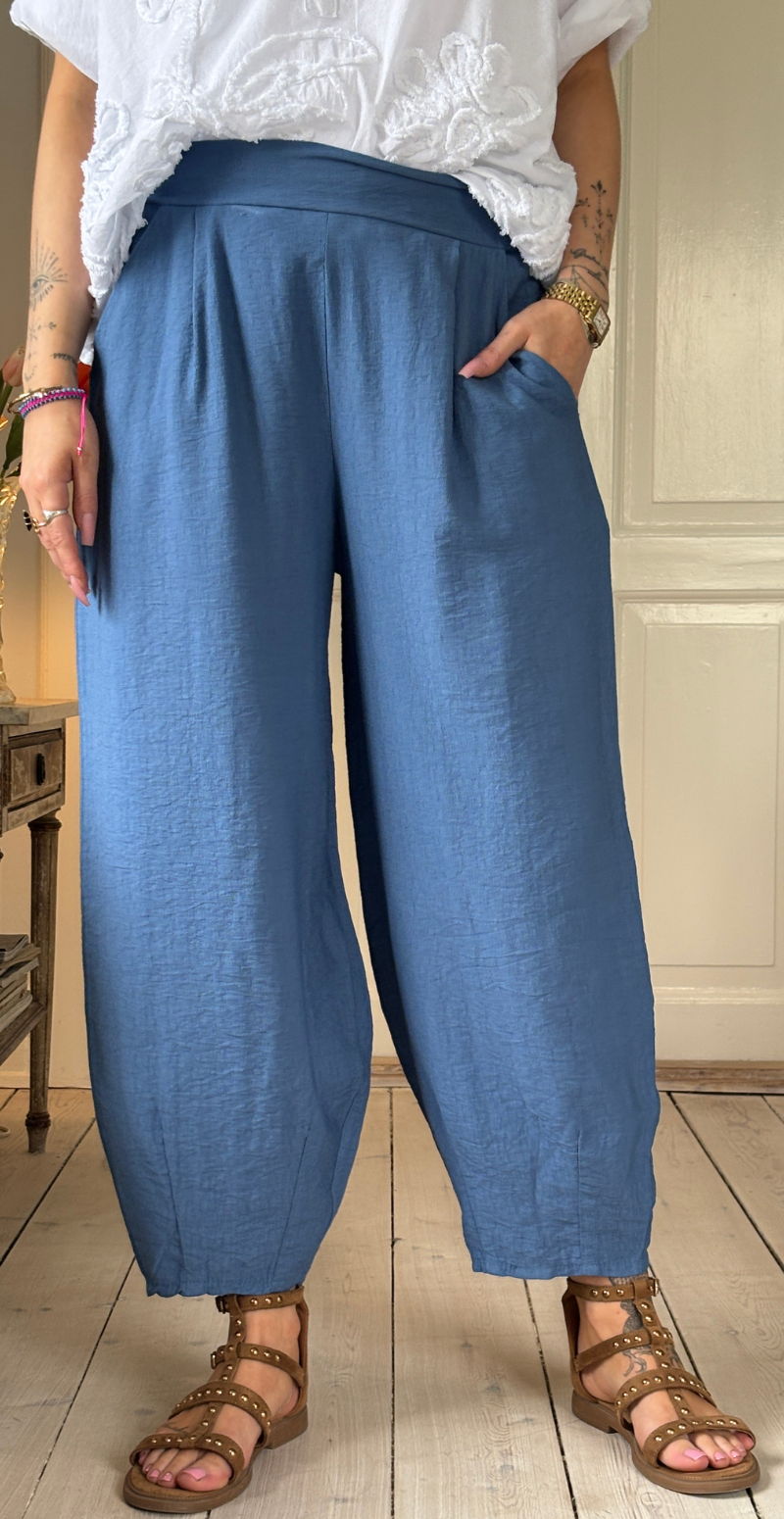 Forudbestil uge 29 Alana bukser med skrålommer og barrel-fit jeans LikeLondon
