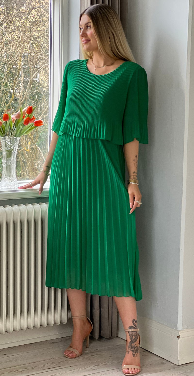 Forudbestil uge 15 Carmen plisseret kjole med elastik i taljen grøn LikeLondonf