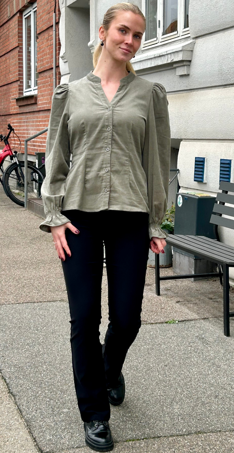 Denord gennemknappet fløjlsbluse vetiver B-young