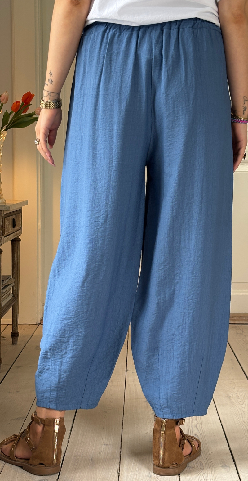 Forudbestil uge 29 Alana bukser med skrålommer og barrel-fit jeans LikeLondon