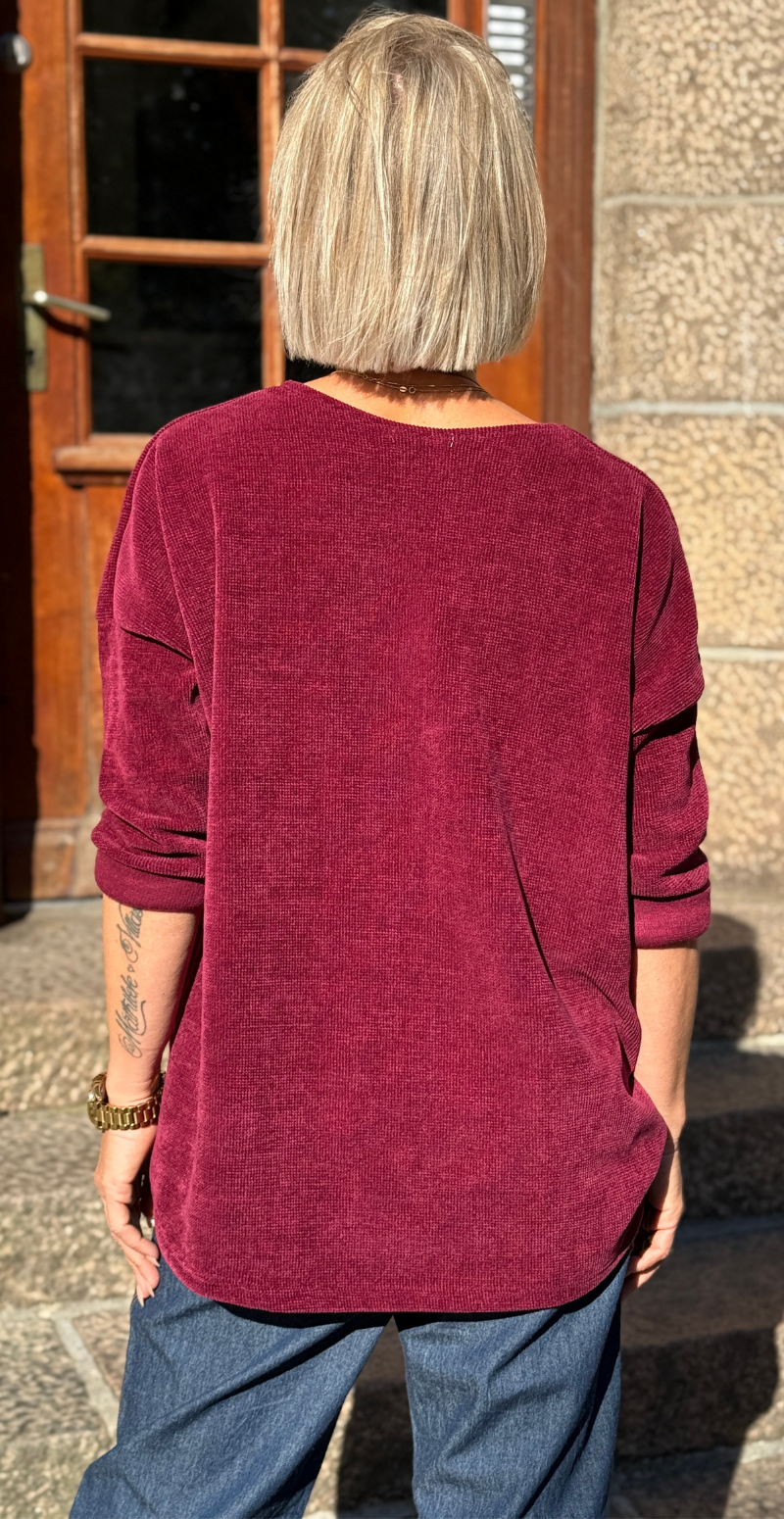 Maren bluse i velour og halskæde wine LikeLondon