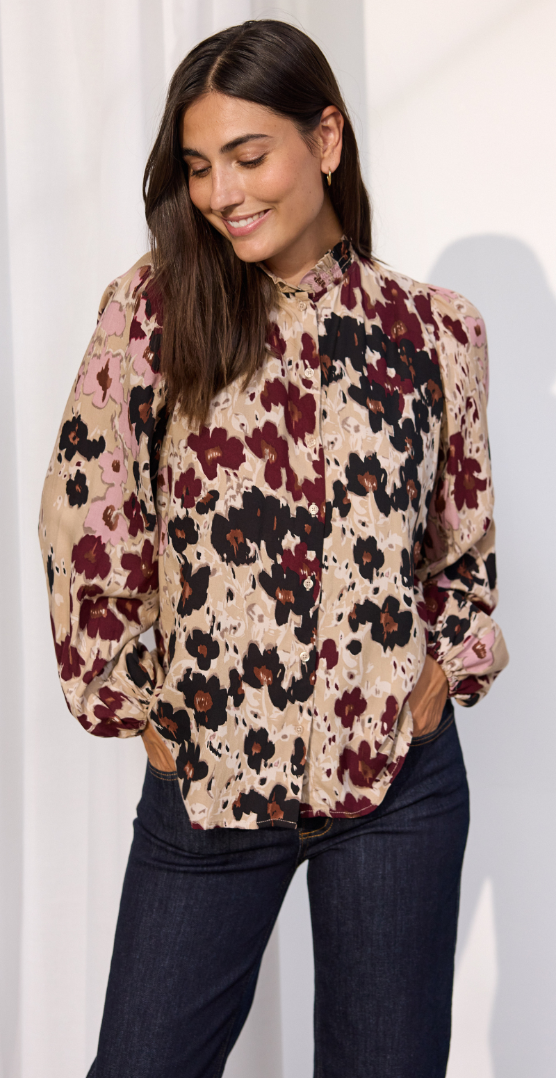 Irena bluse med blomsterprint blomme