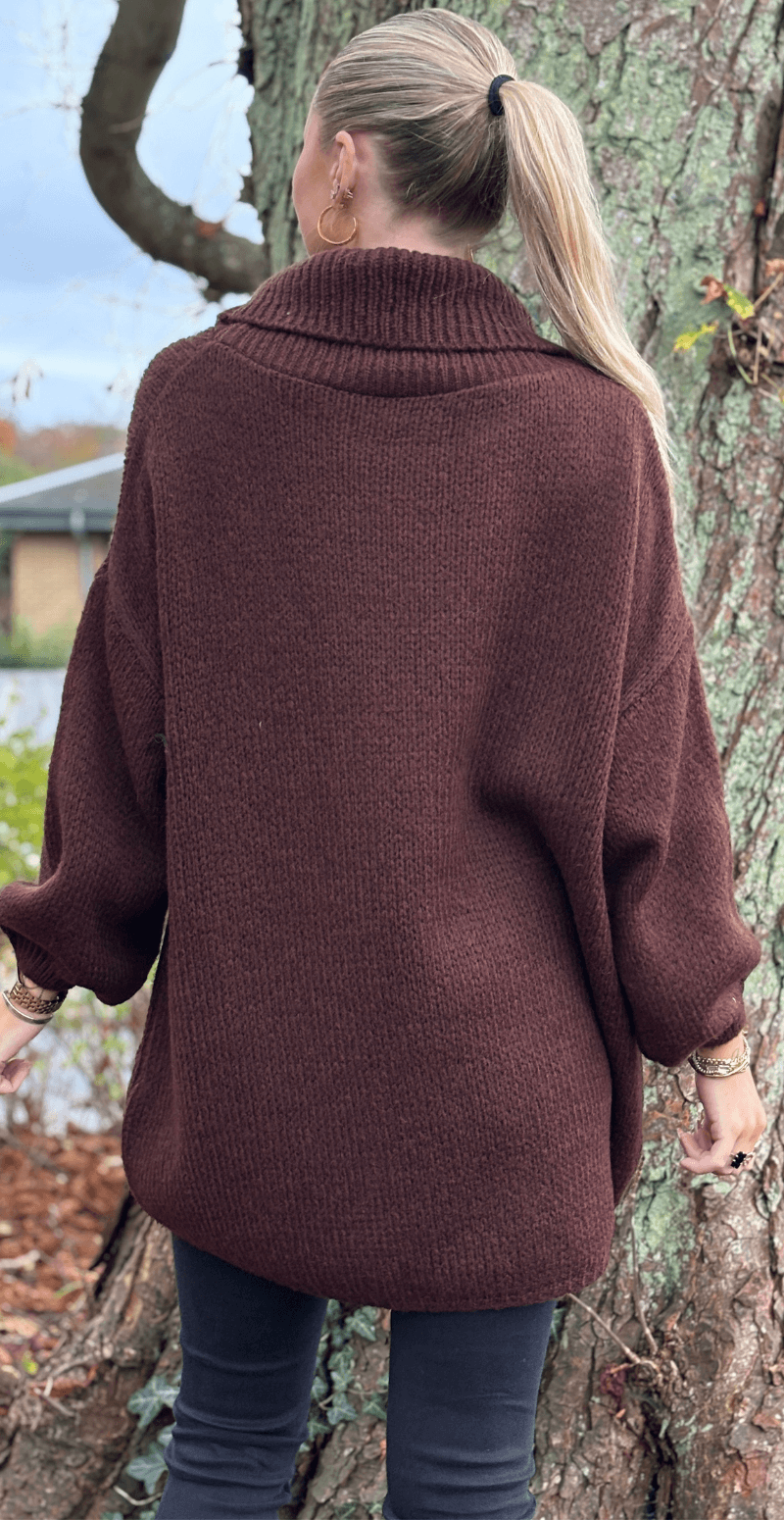 Irene uldstrik med halskrave brun LikeLondon