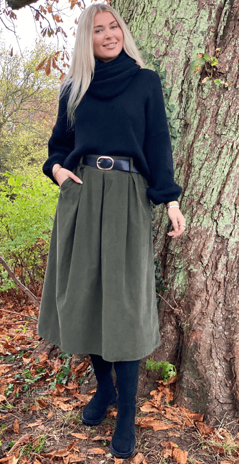 Baily fløjlsnederdel med lommer og bælte military LikeLondon