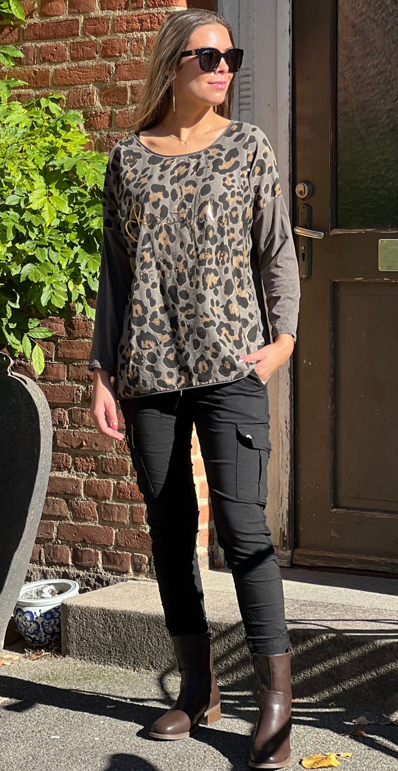 Christel bluse leoprint fango LikeLondon