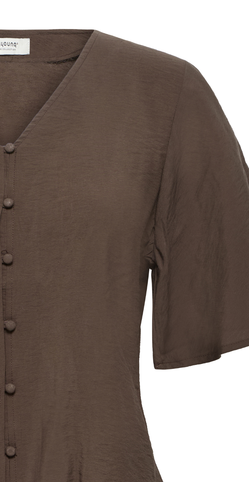 Ingkar gennemknappet bluse med elastik java B.young