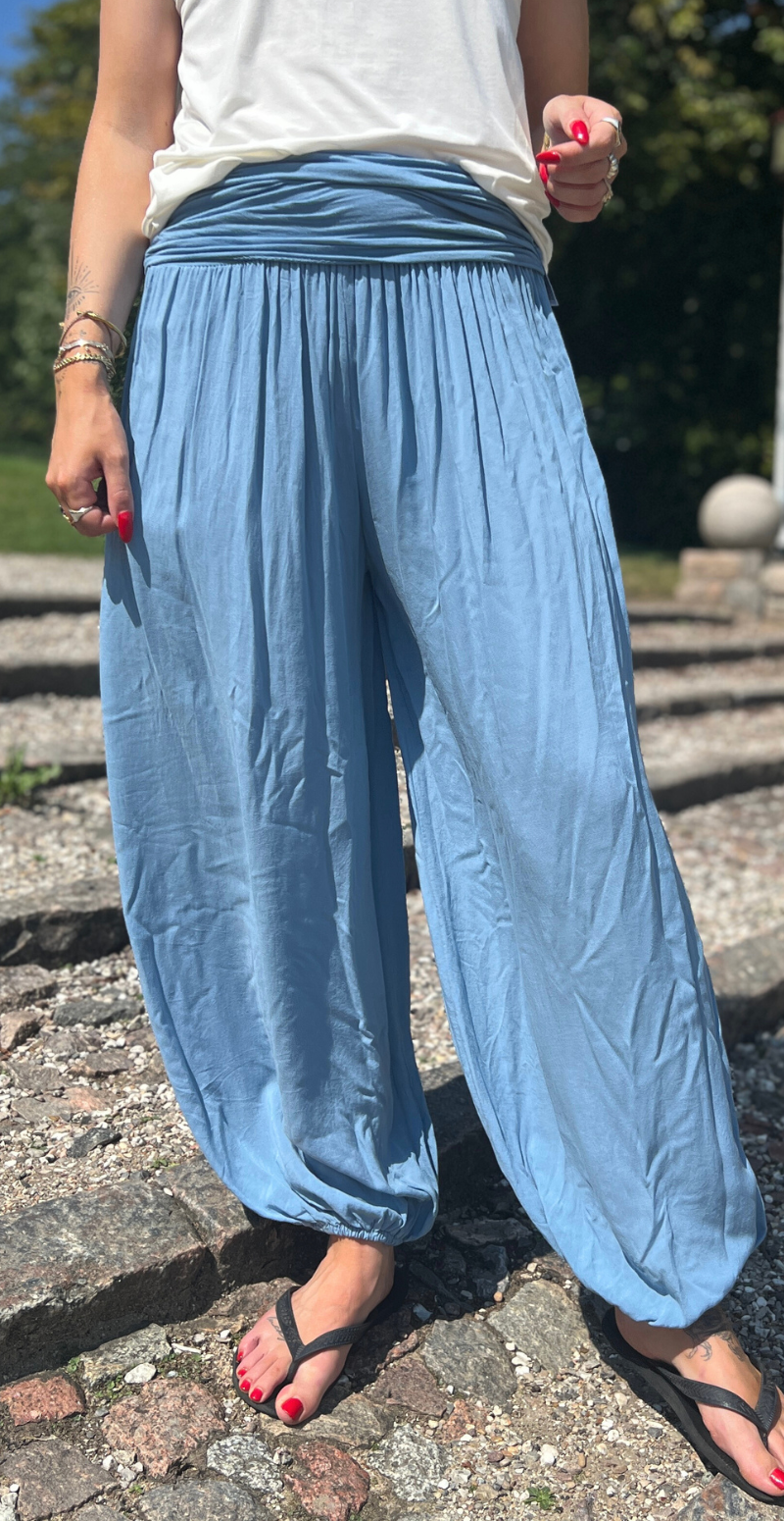 Jill buks med elastik ved talje og fod denim Likelondon