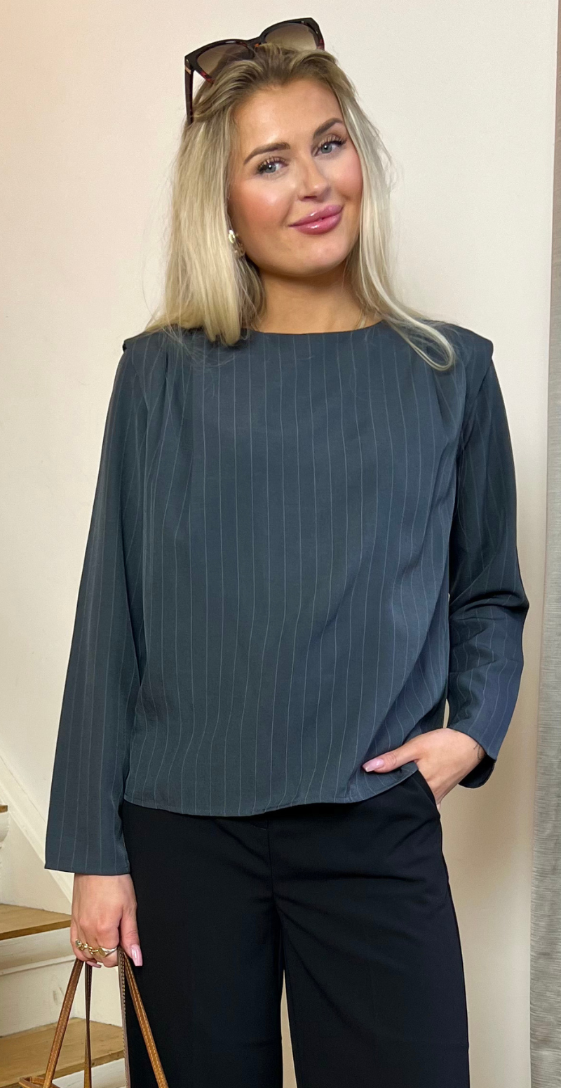 Midde bluse dark grey mel. pinstripe