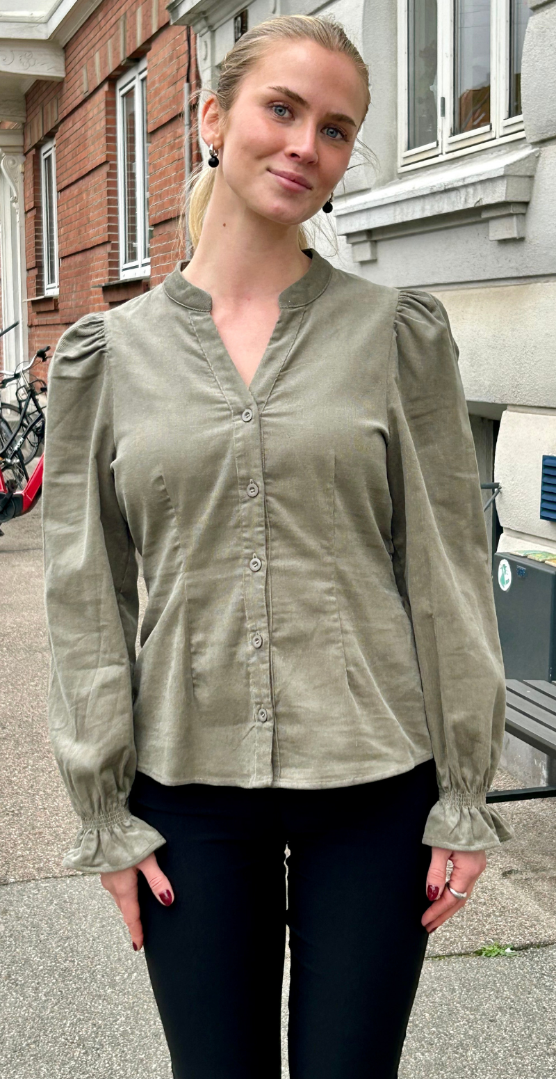 Denord gennemknappet fløjlsbluse vetiver B-young