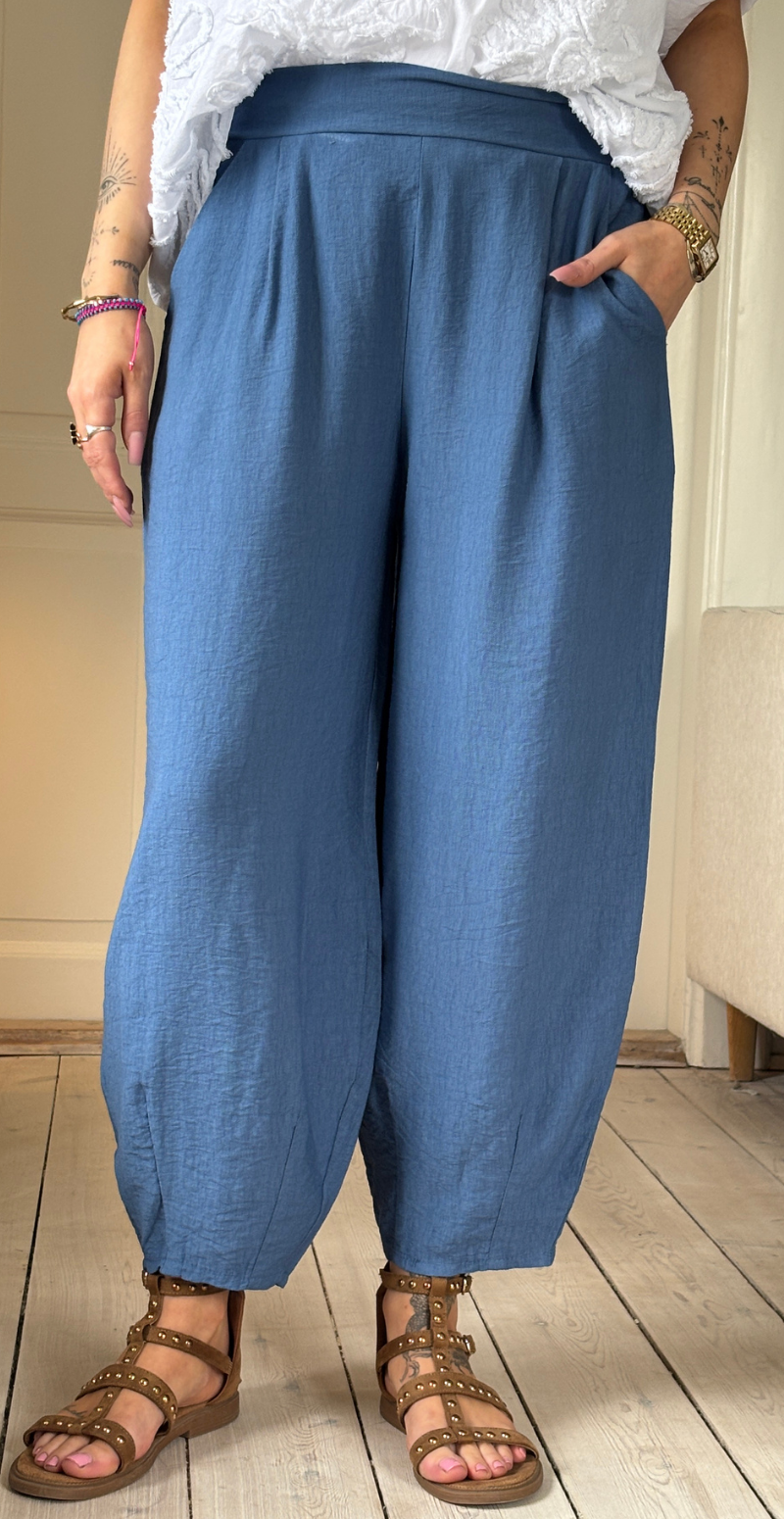 Forudbestil uge 29 Alana bukser med skrålommer og barrel-fit jeans LikeLondon