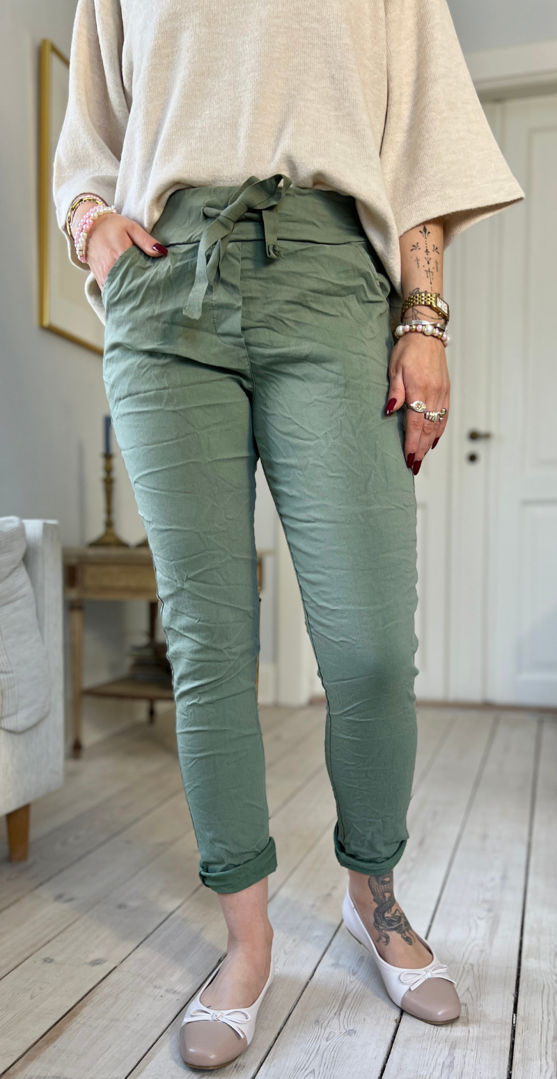 Nora luksus bukser light militare LikeLondon