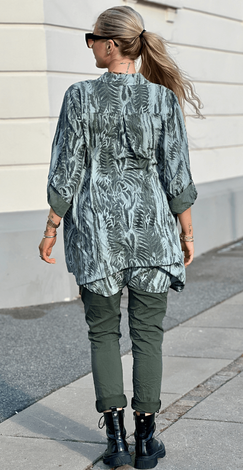 Ruby tunika med blad mønster khaki LikeLondon