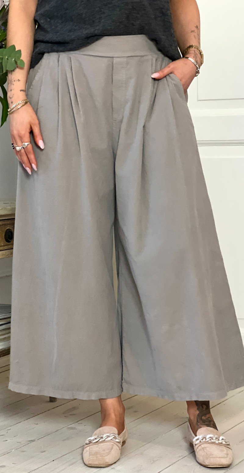 Marnie fløjlsbukser med vidde fango LikeLondon