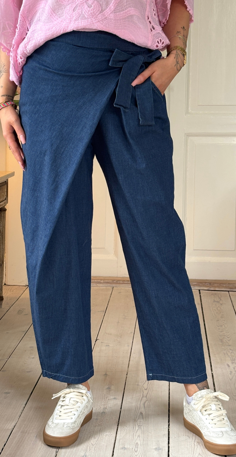 Polly denimbukser med slå-om effekt dark jeans LikeLondon