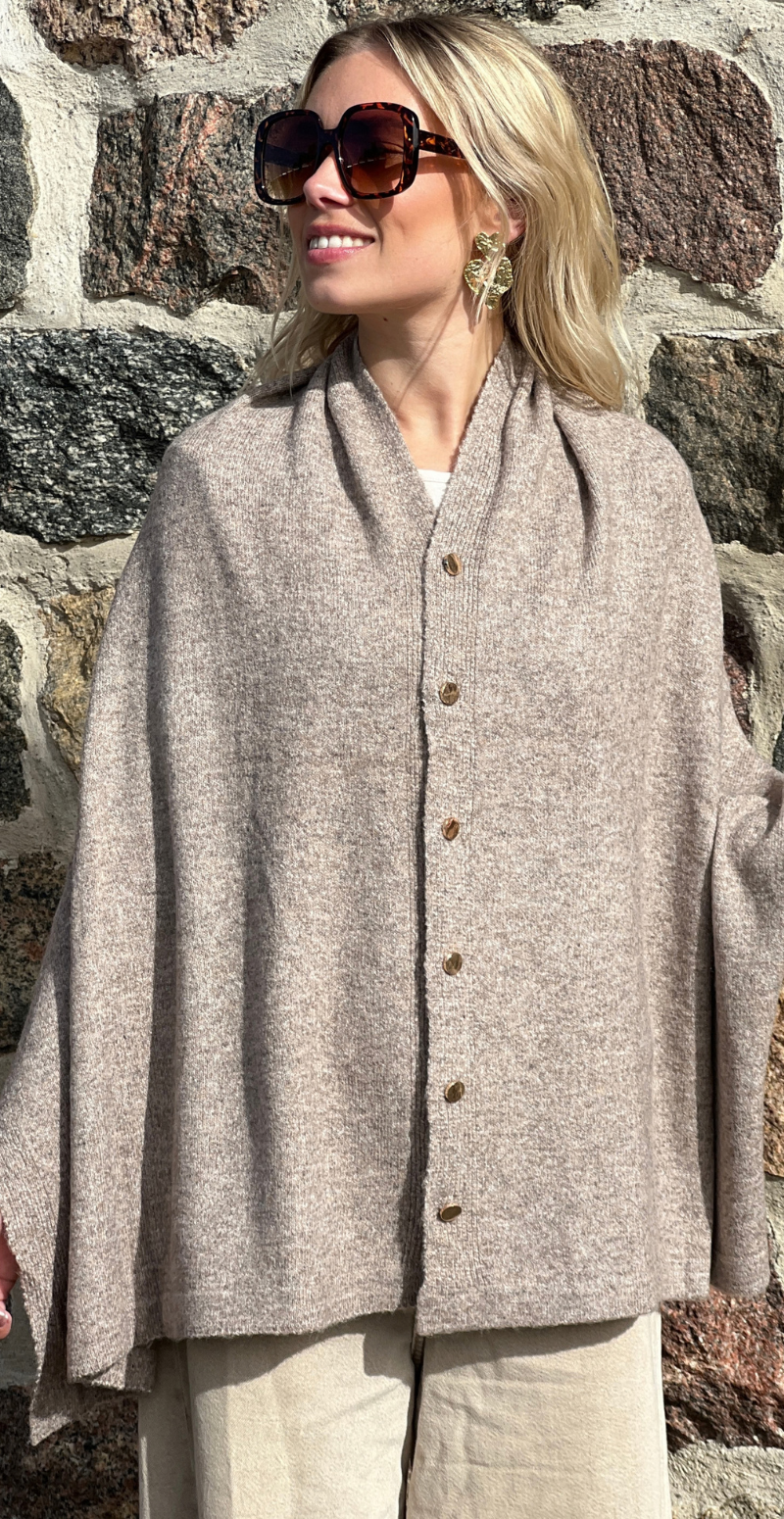 Uldponcho med guldknapper taupe LikeLondon