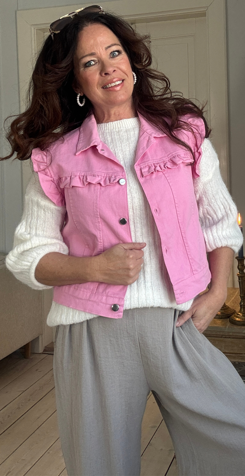 Elli vest med flæsedetaljer pink LikeLondon