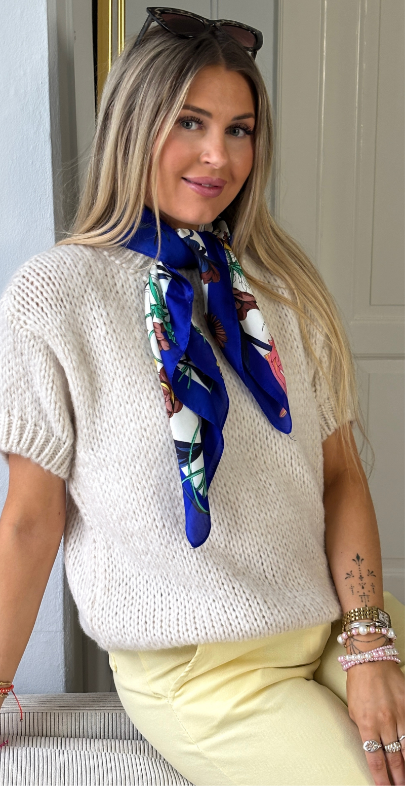 Silketørklæde med farverige blomster royalblue LikeLondon