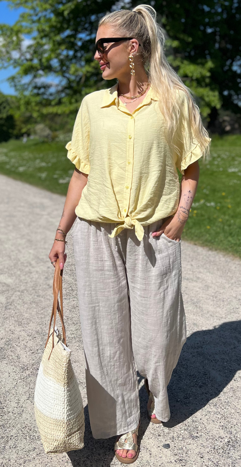 Kylie bluse med bindebånd gul LikeLondon