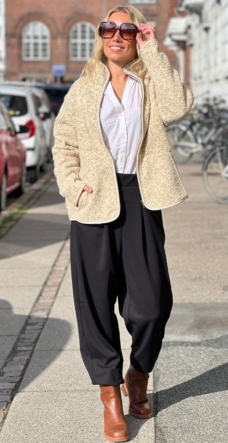 Bessie jakke i teddylook med foer beige Soya Concept