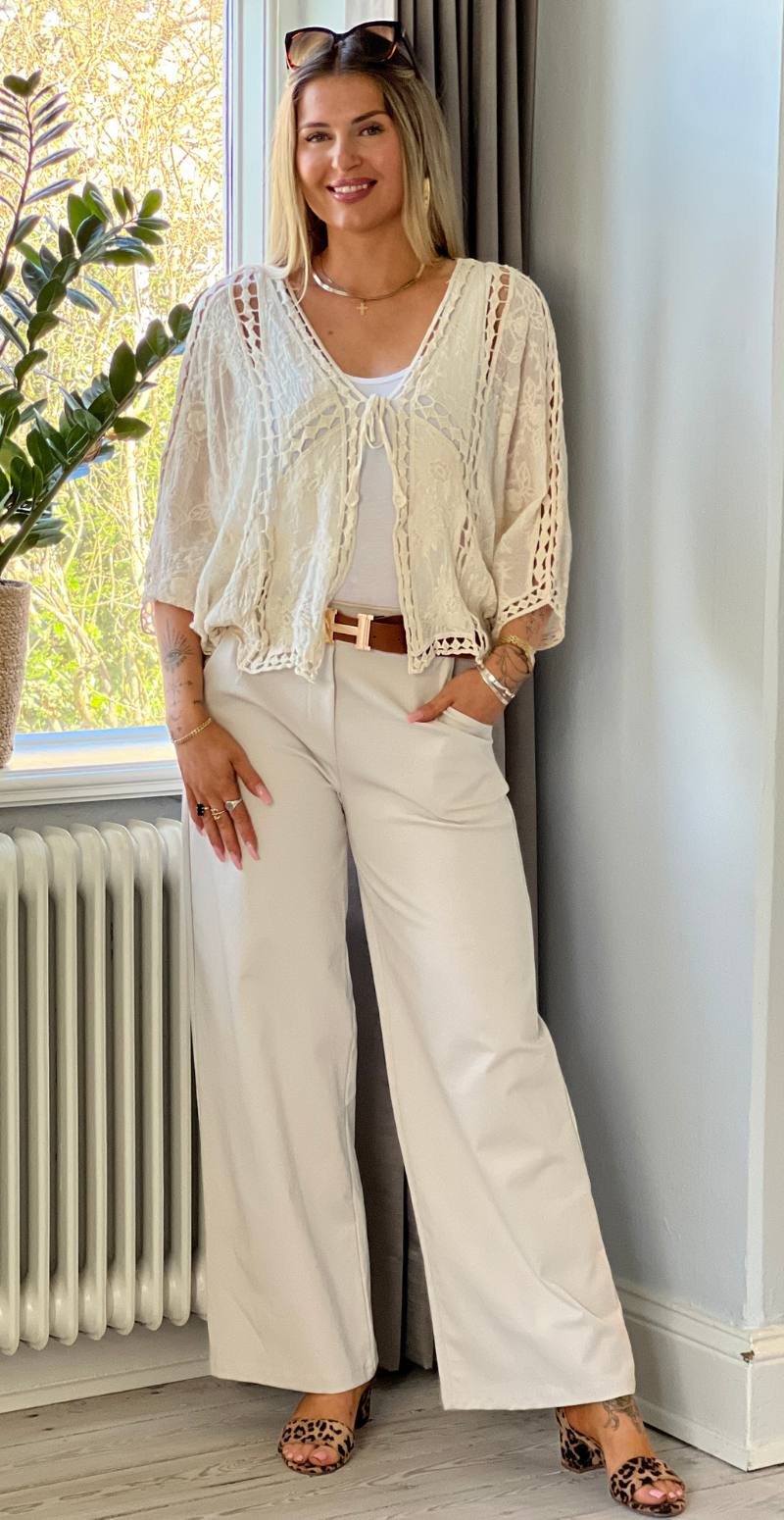 Vivi blonde cardigan med hæklede detaljer beige LikeLondon