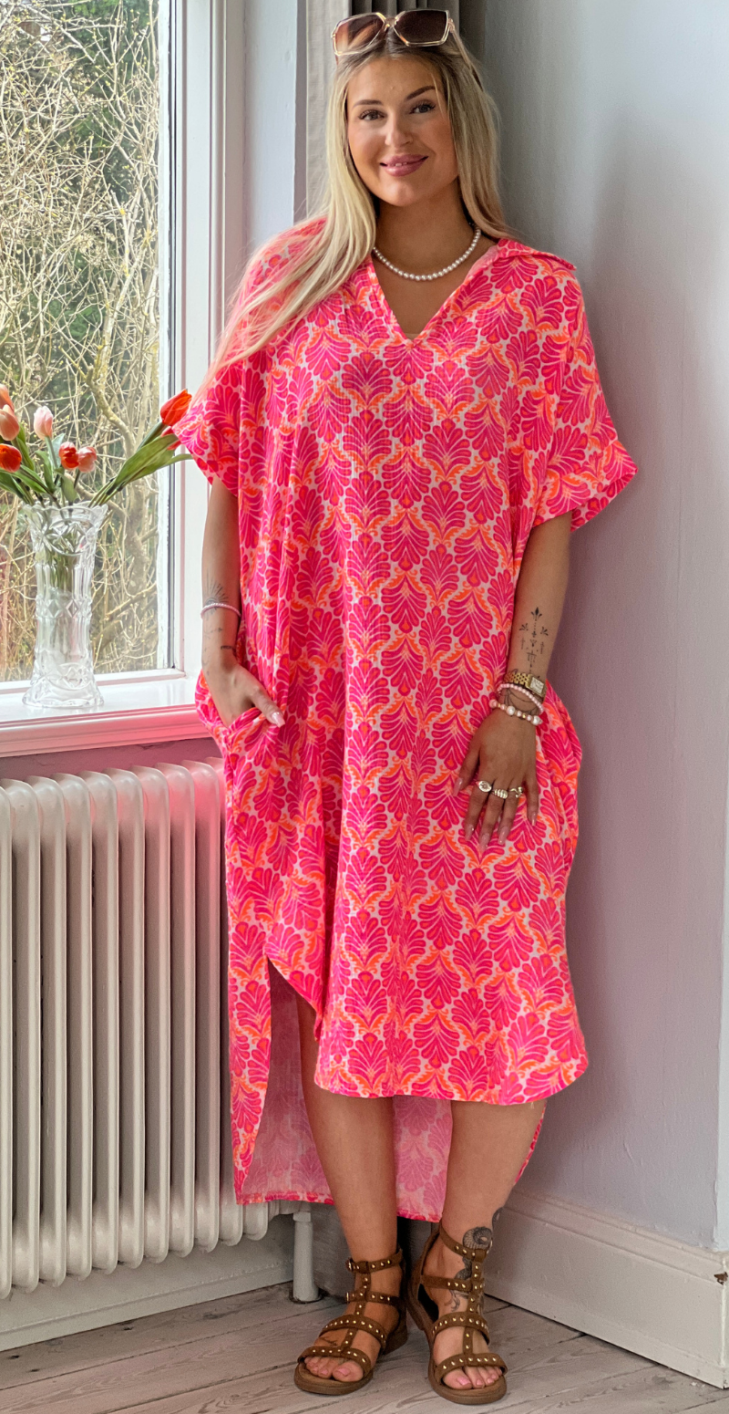 Dagmar kjole i musselin pink/orange LikeLondon