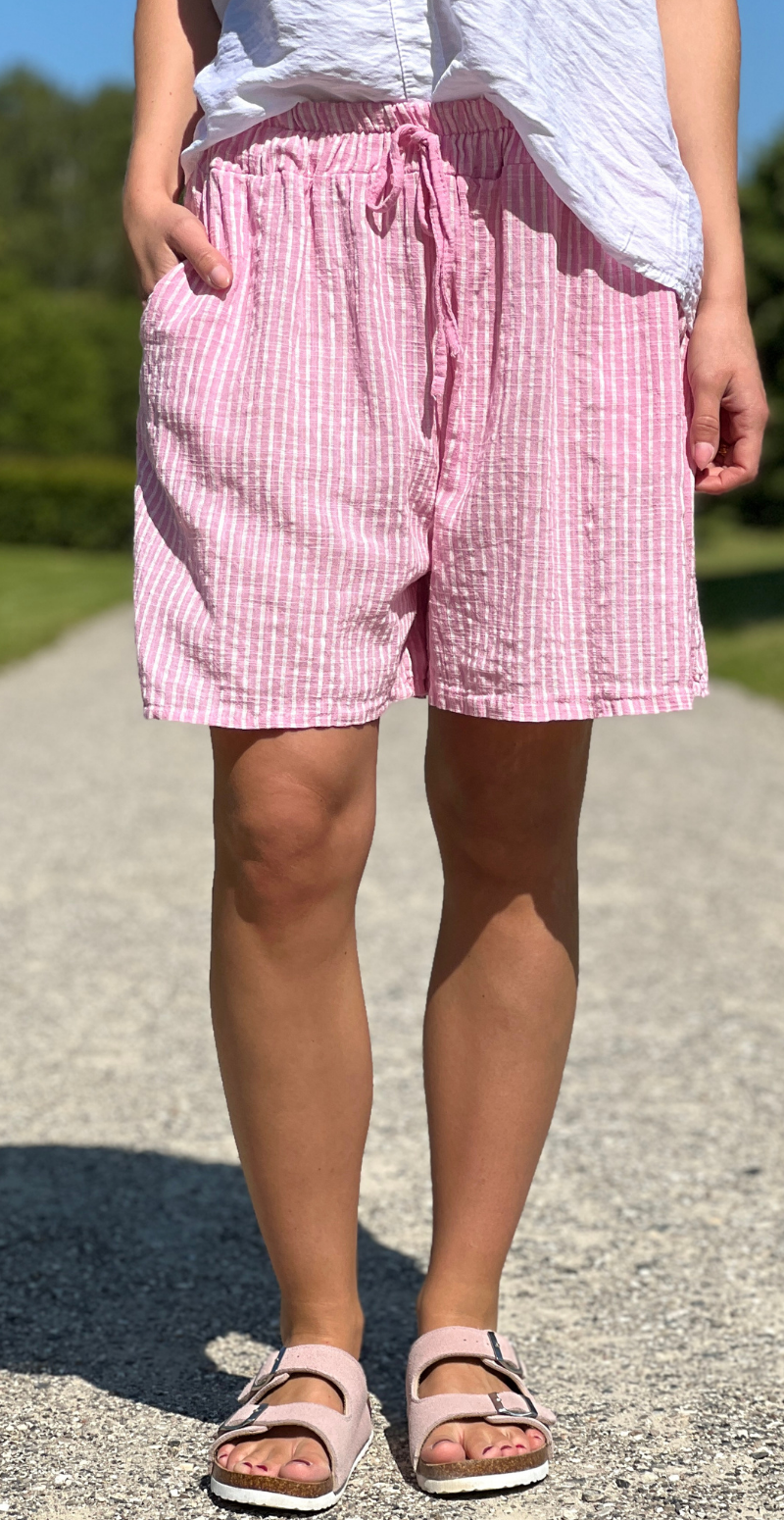 Elise stribet shorts pink LikeLondon