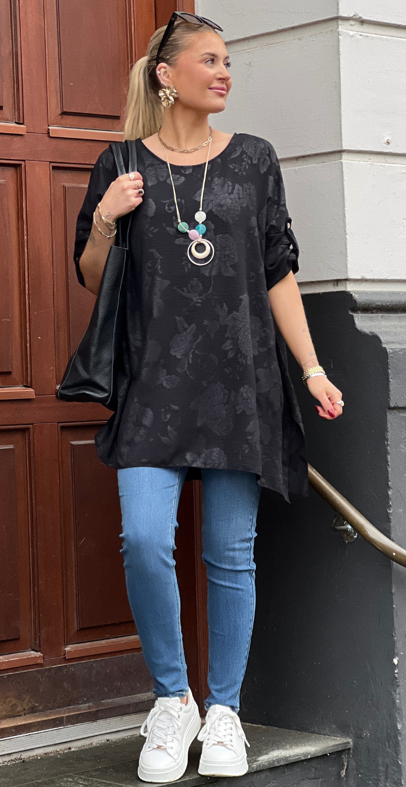 Amanda tunika med præget mønster og halskæde sort LikeLondon