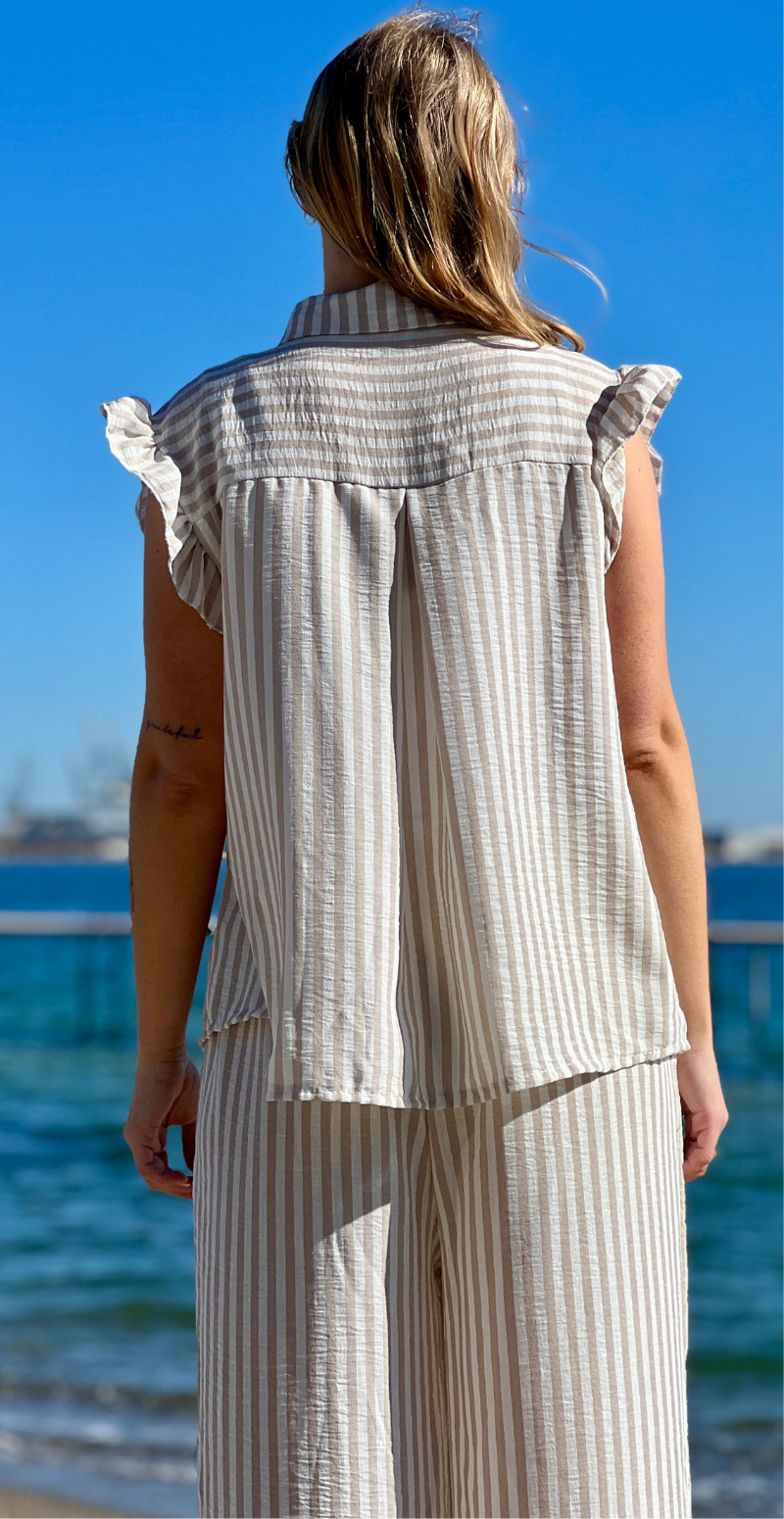 Lilje sæt med stribet bluse og bukser beige LikeLondon