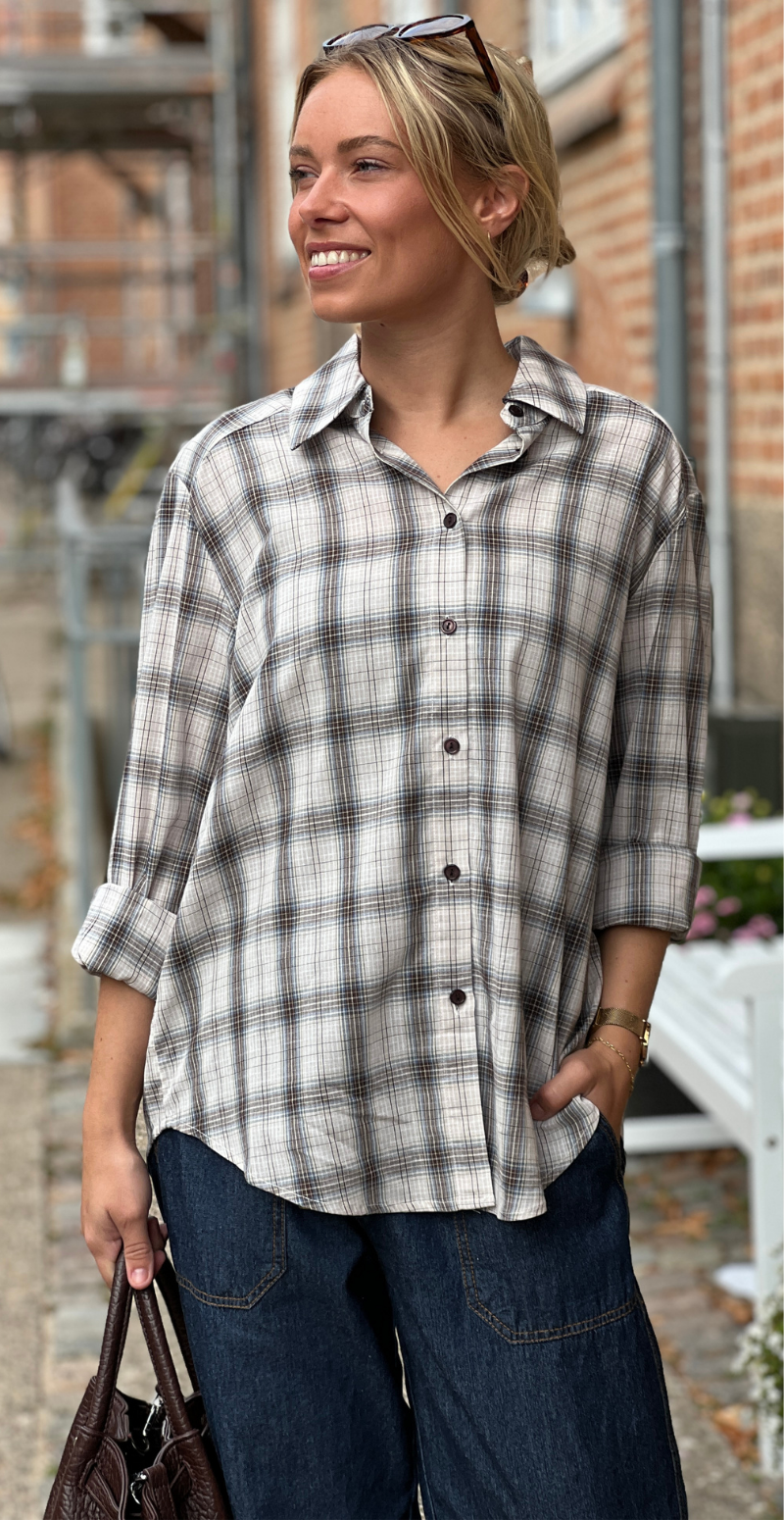 Nerissa skjorte med tern og lange ærmer moonbeam w. chambray blue Freequent