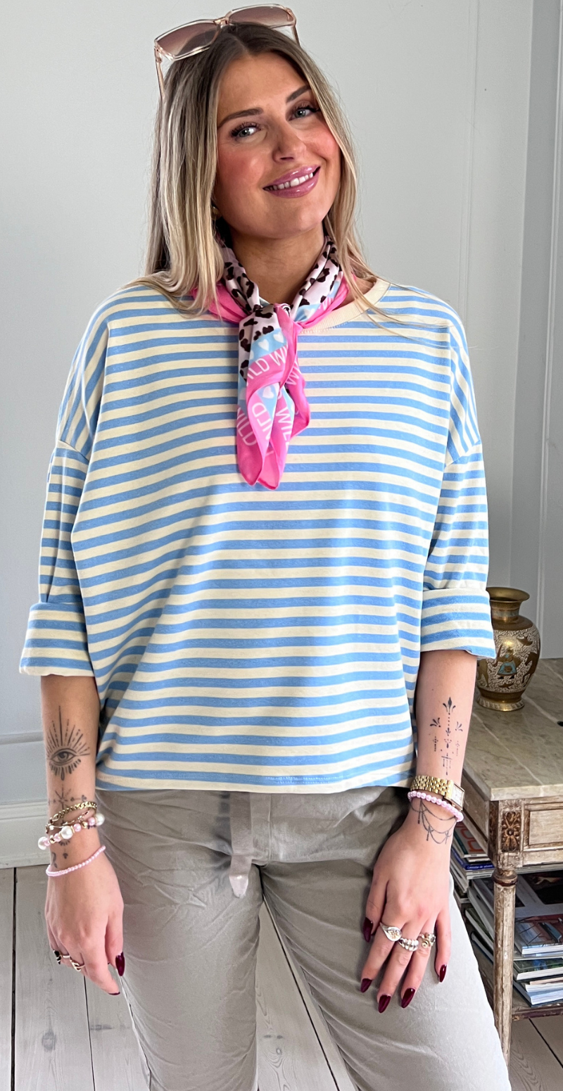 Zenia bluse i oversized pasform med striber blå/hvid LikeLondon