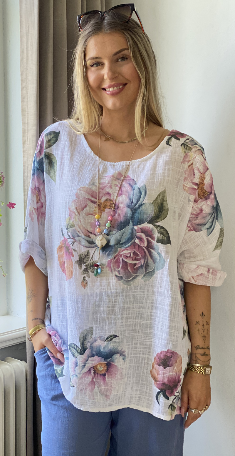 Forudbestil uge 18 Feodora blomstret bluse med vidde og halskæde hvid LikeLondon