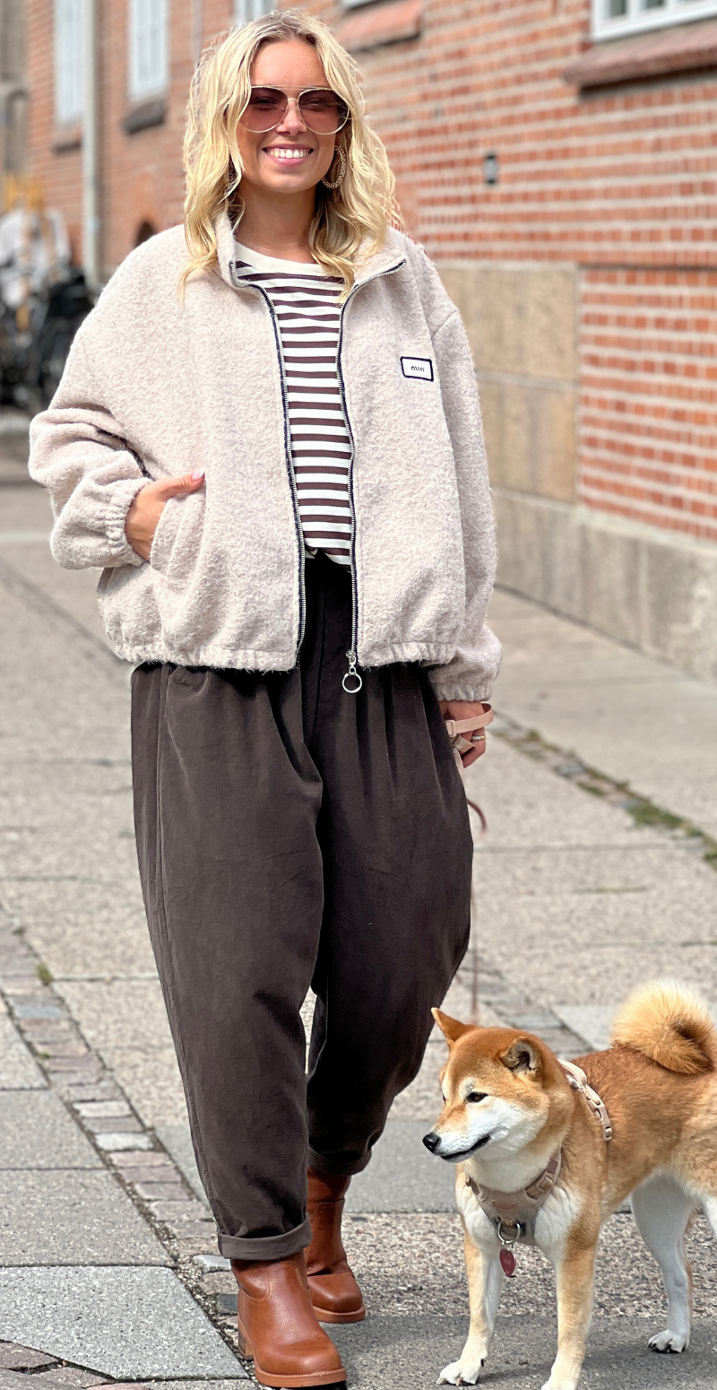 Bonnie kort bomberjakke beige LikeLondon