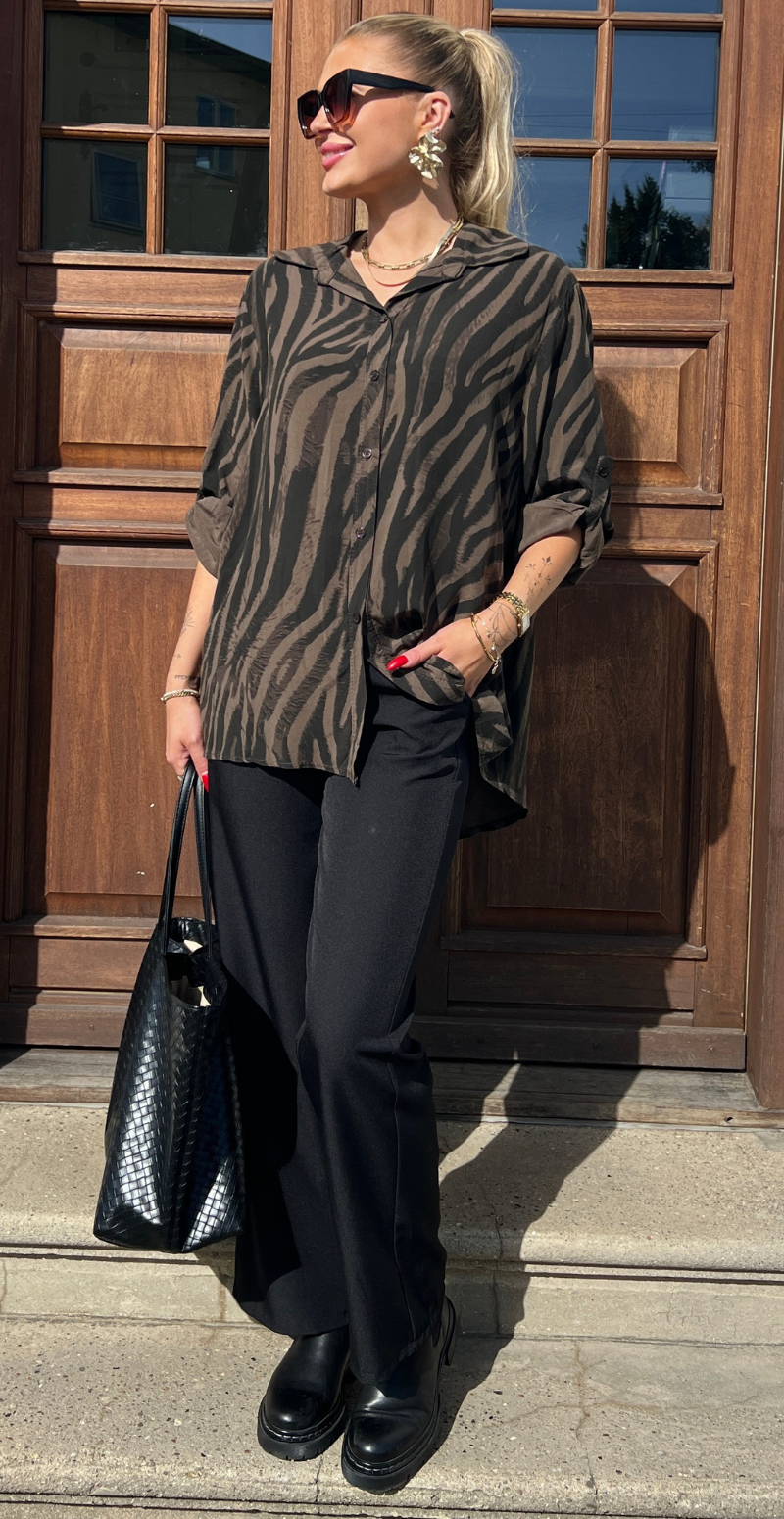 Melissa skjortebluse med zebraprint brun LikeLondon