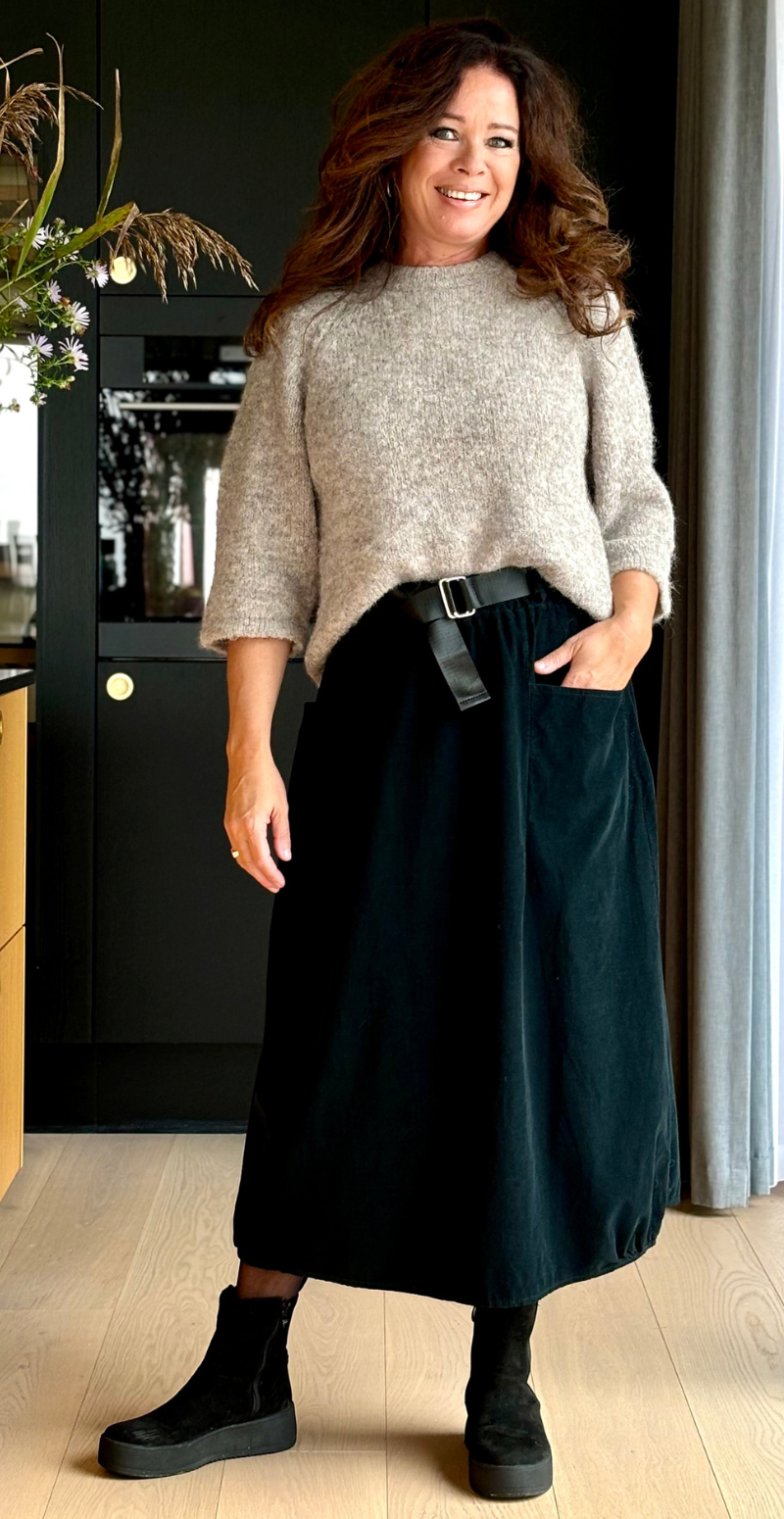 Allison fløjlsnederdel med lommer sort LikeLondon