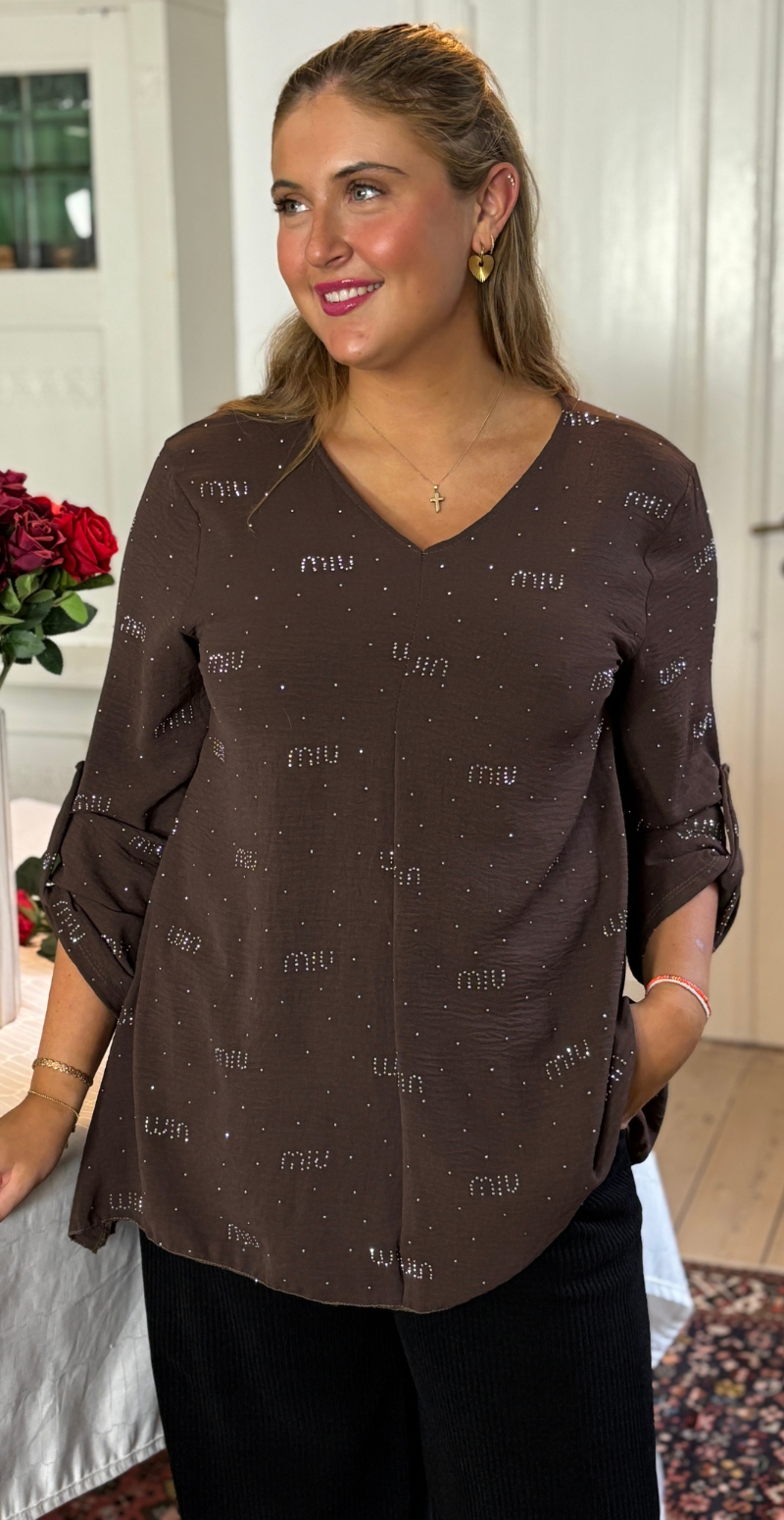 Florina bluse med V-hals og similisten brun LikeLondon