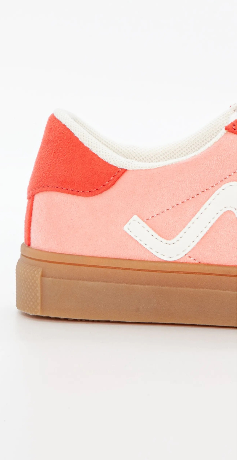 Sneaker i retrolook med snøre coral Duffy