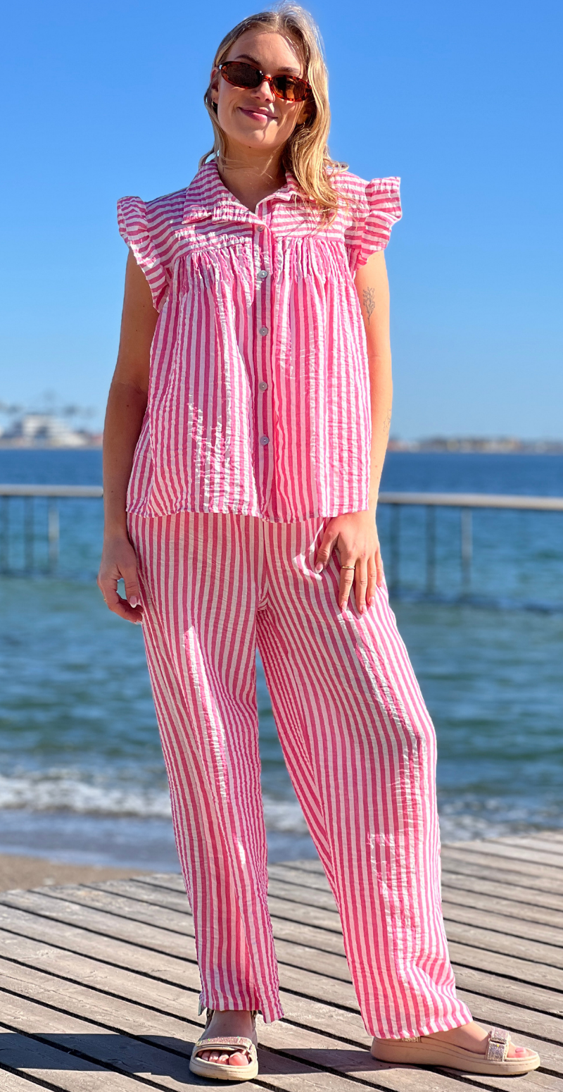 Lilje sæt med stribet bluse og bukser pink LikeLondon