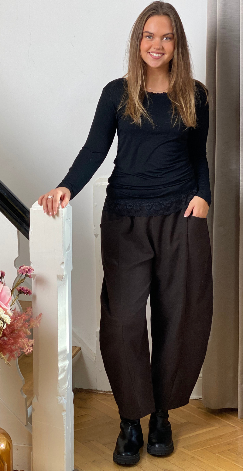 Dax bluse med lange ærmer og blondekant sort LikeLondon