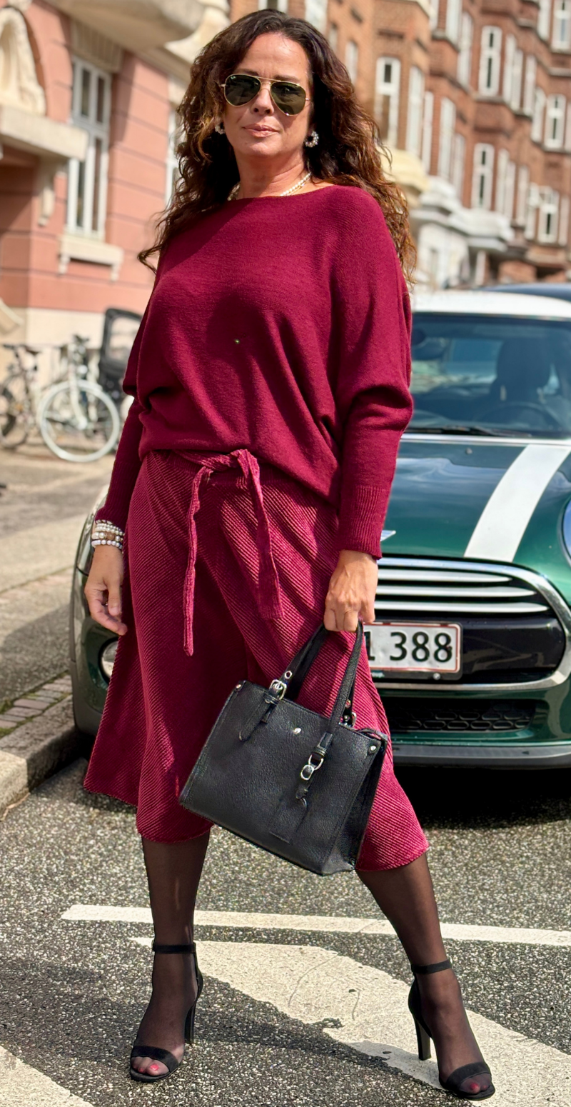 Catarine bluse med perlemorsknapper vino LikeLondon
