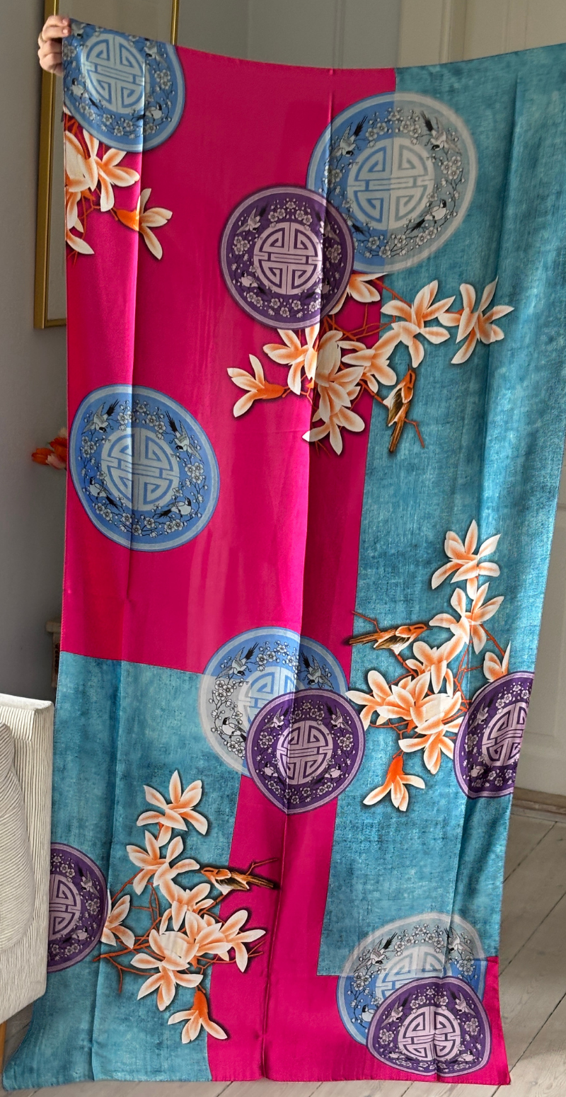 Tørklæde med fugle og blomster pink/turkis LikeLondon