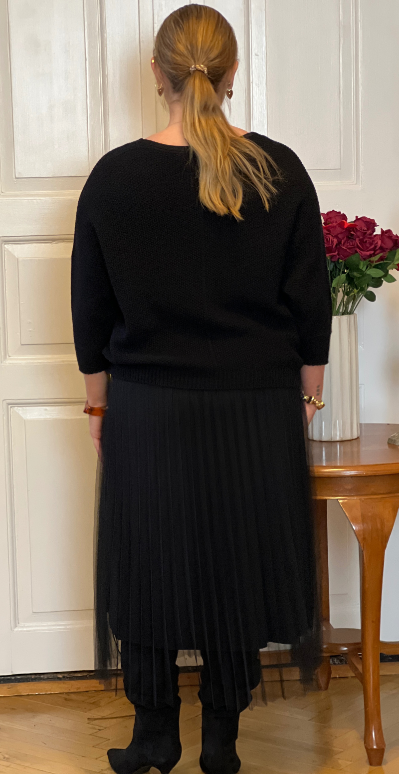 Joleen sæt med kjole og strik sort LikeLondon