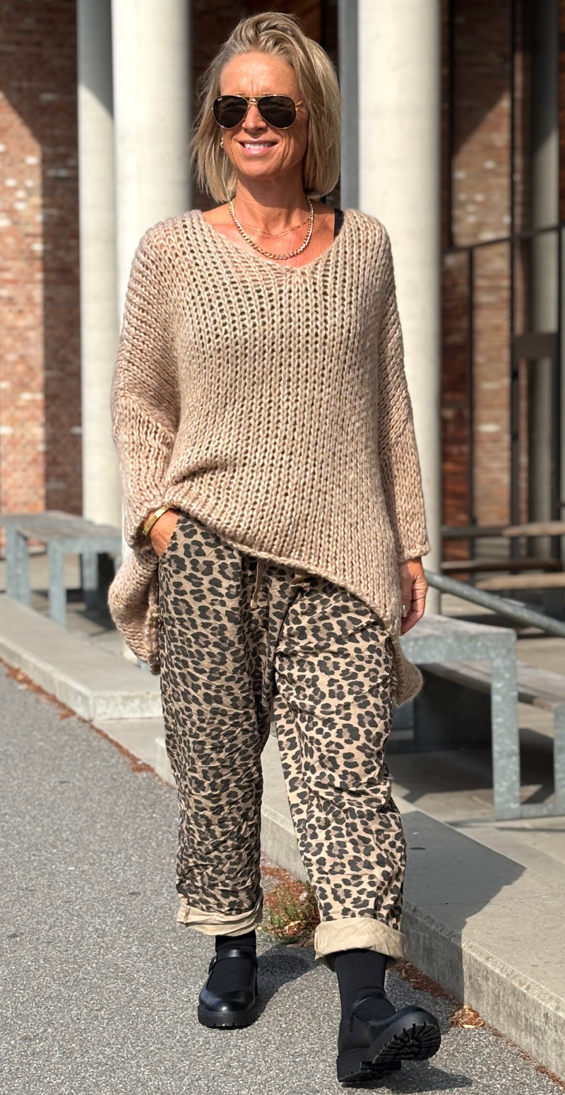 Beatrix oversized strik i grov rib camello LikeLondon