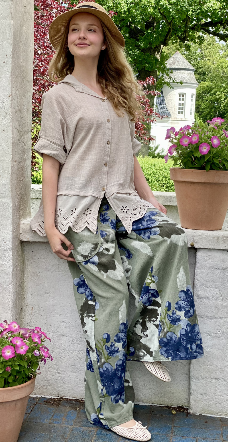 Oda skjortebluse med broderi anglaise beige LikeLondon