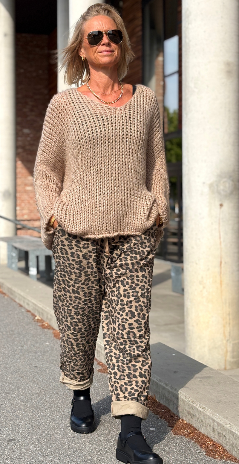 Beatrix oversized strik i grov rib camello LikeLondon