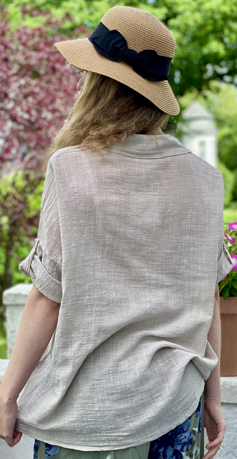 Oda skjortebluse med broderi anglaise beige LikeLondon