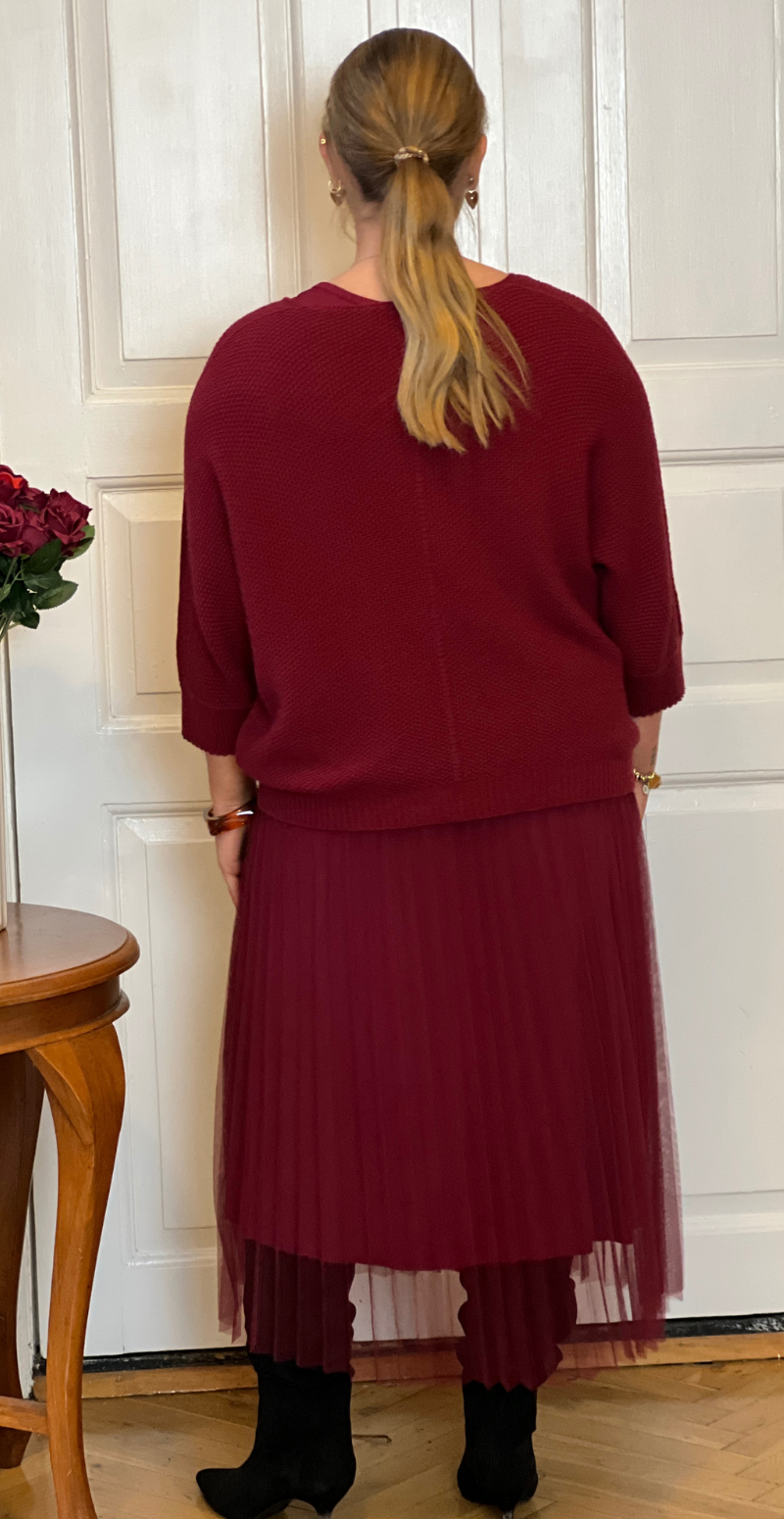 Joleen sæt med kjole og strik bordeaux LikeLondon