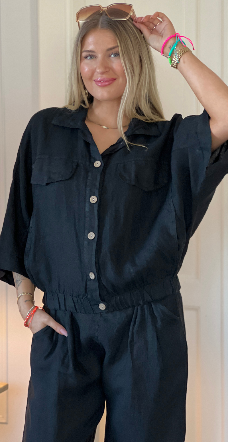 Bicca hørskjorte med elastikkant og gennemknappet sort LikeLondon