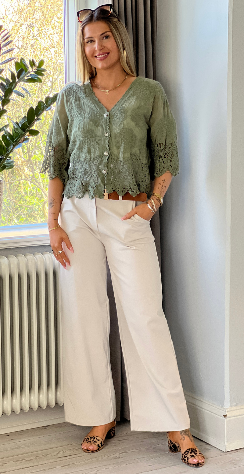 Silvia cardigan med 3/4 ærmer og hæklede kanter khaki LikeLondon